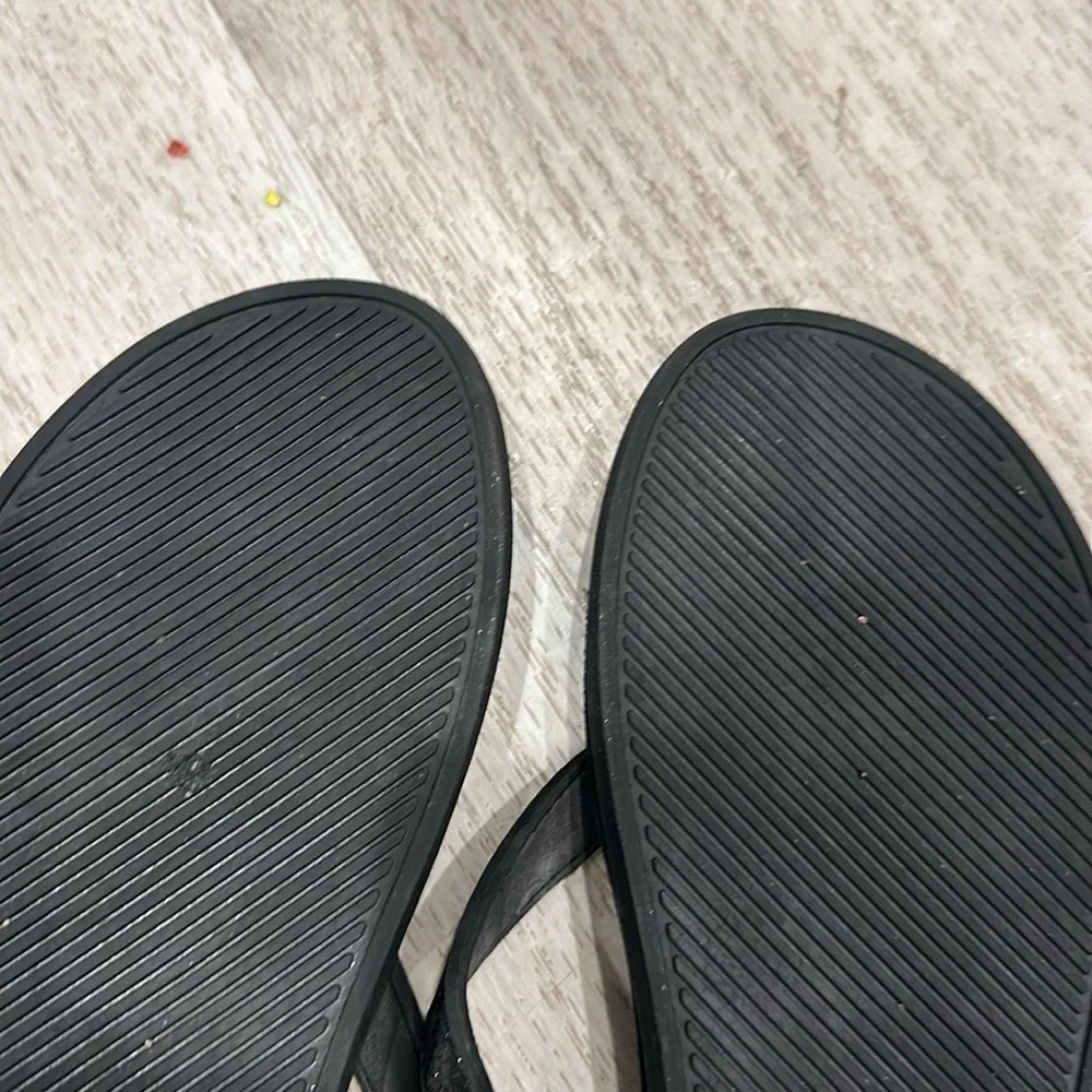 Yellow Box sporty B Size 9.5 Black glitter small strap Woven Flip Flop low,soft - Picture 3 of 5